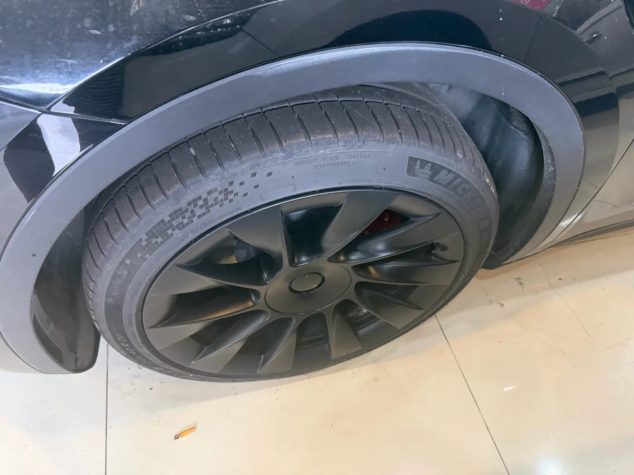 Tesla 2022 Model Y rear-wheel drive version (facelift) automatic gear 3