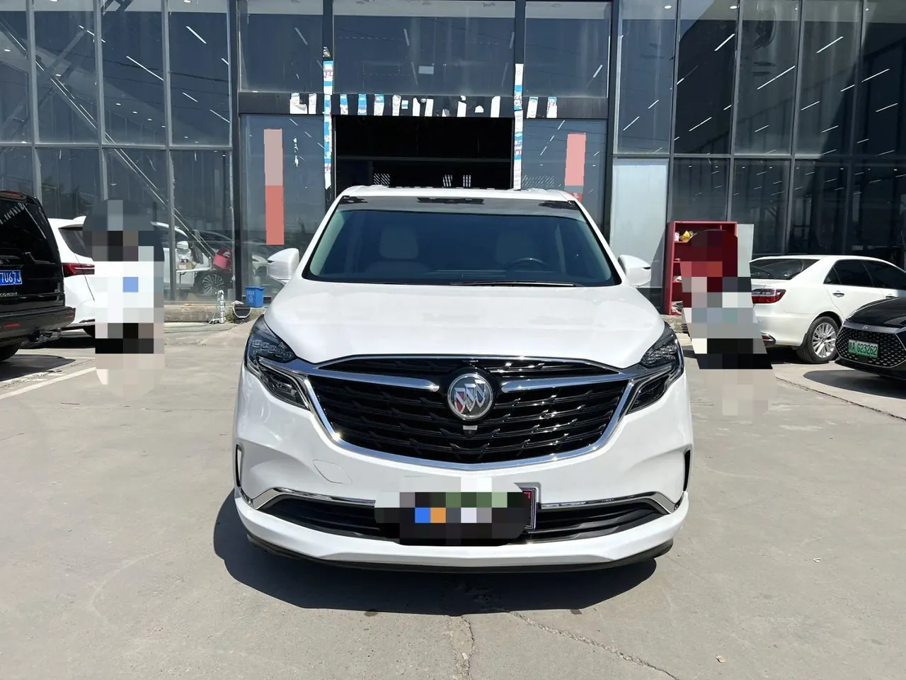 Buick 2022 GL8 ES Lu Zun 48V 2.0T 653T Comfortable Automatic Gear 2