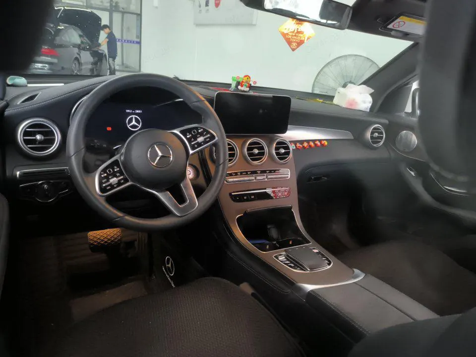 Mercedes Benz 2021 GLC 300 L 4MATIC 2.0T Dynamic Automatic 3