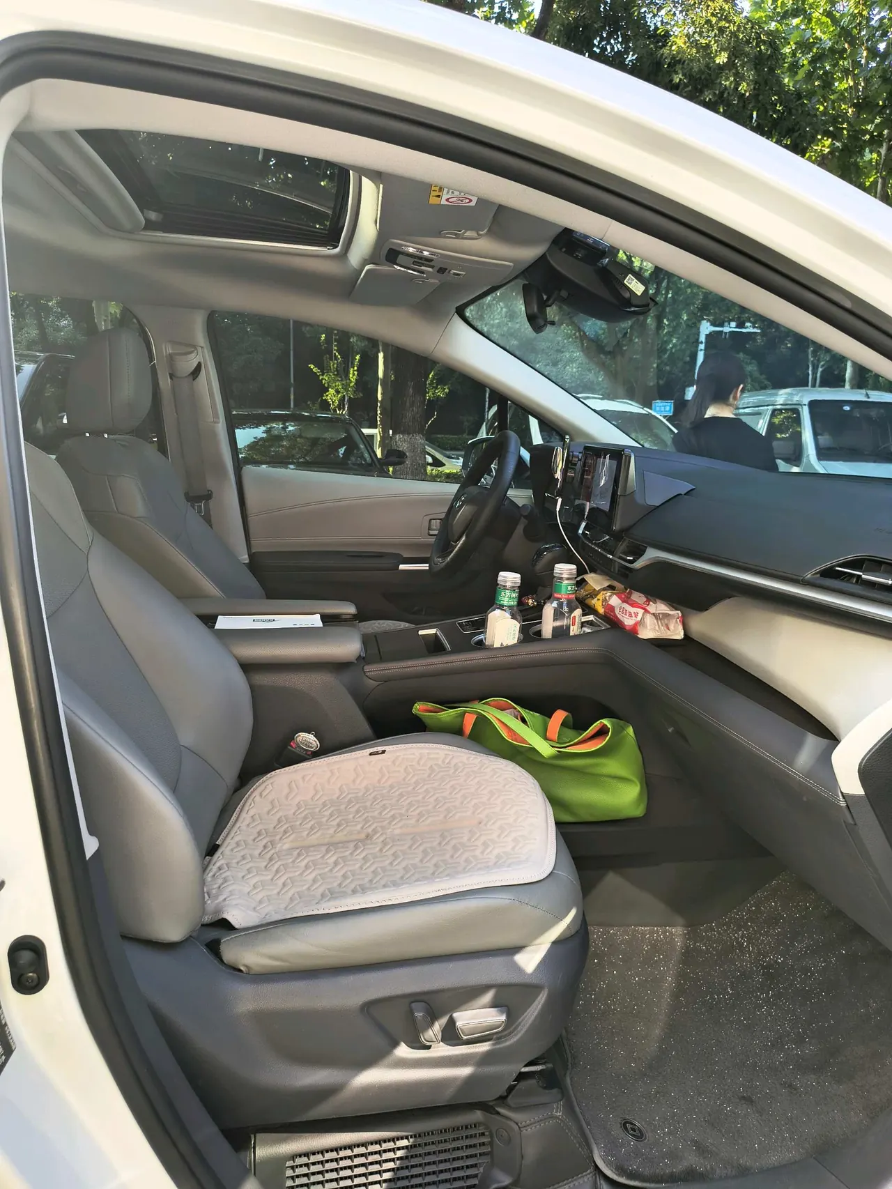 Toyota 2024 Grevia HYBRID 2.5 Stepless Comfort Edition Automatic Transmission 11
