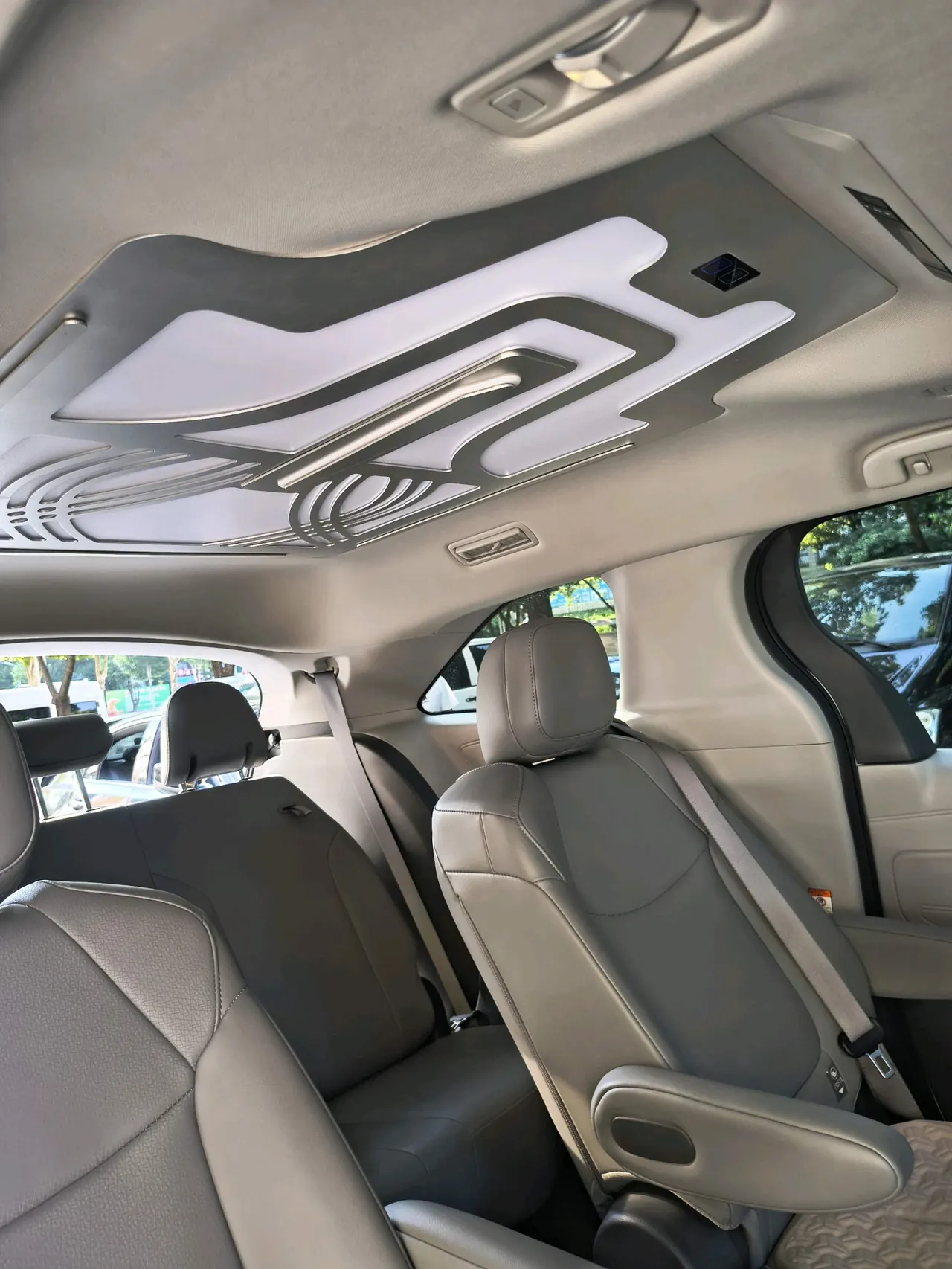Toyota 2024 Grevia HYBRID 2.5 Stepless Comfort Edition Automatic Transmission 8
