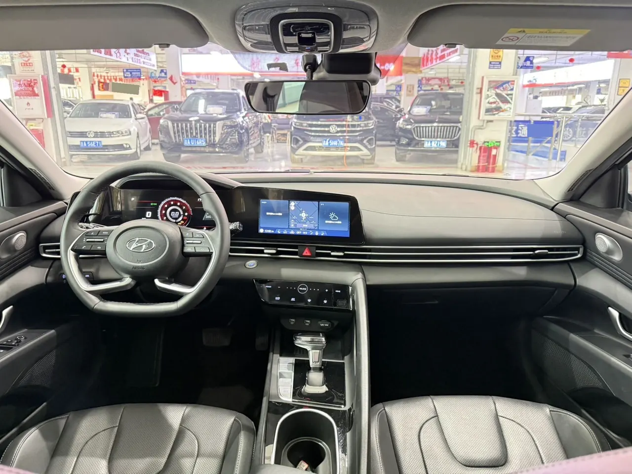 Hyundai 2022 Elantra -3-compartment 1.5 stepless LUX premium automatic gear 9