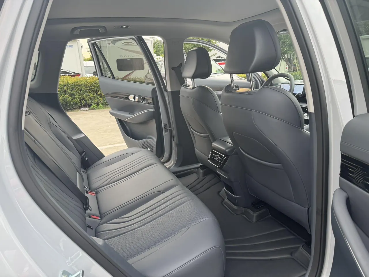Geely Galaxy 2026 E 5 610km Discovery Edition Automatic Gear 9