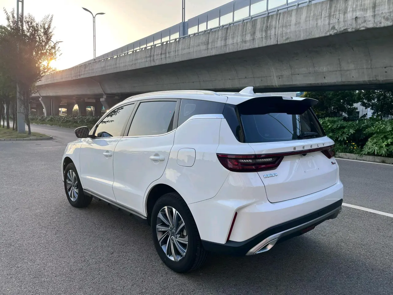 Geely Vision SUV(X6) 2021 Vision X6 Pro 1.4T Premium Automatic 3