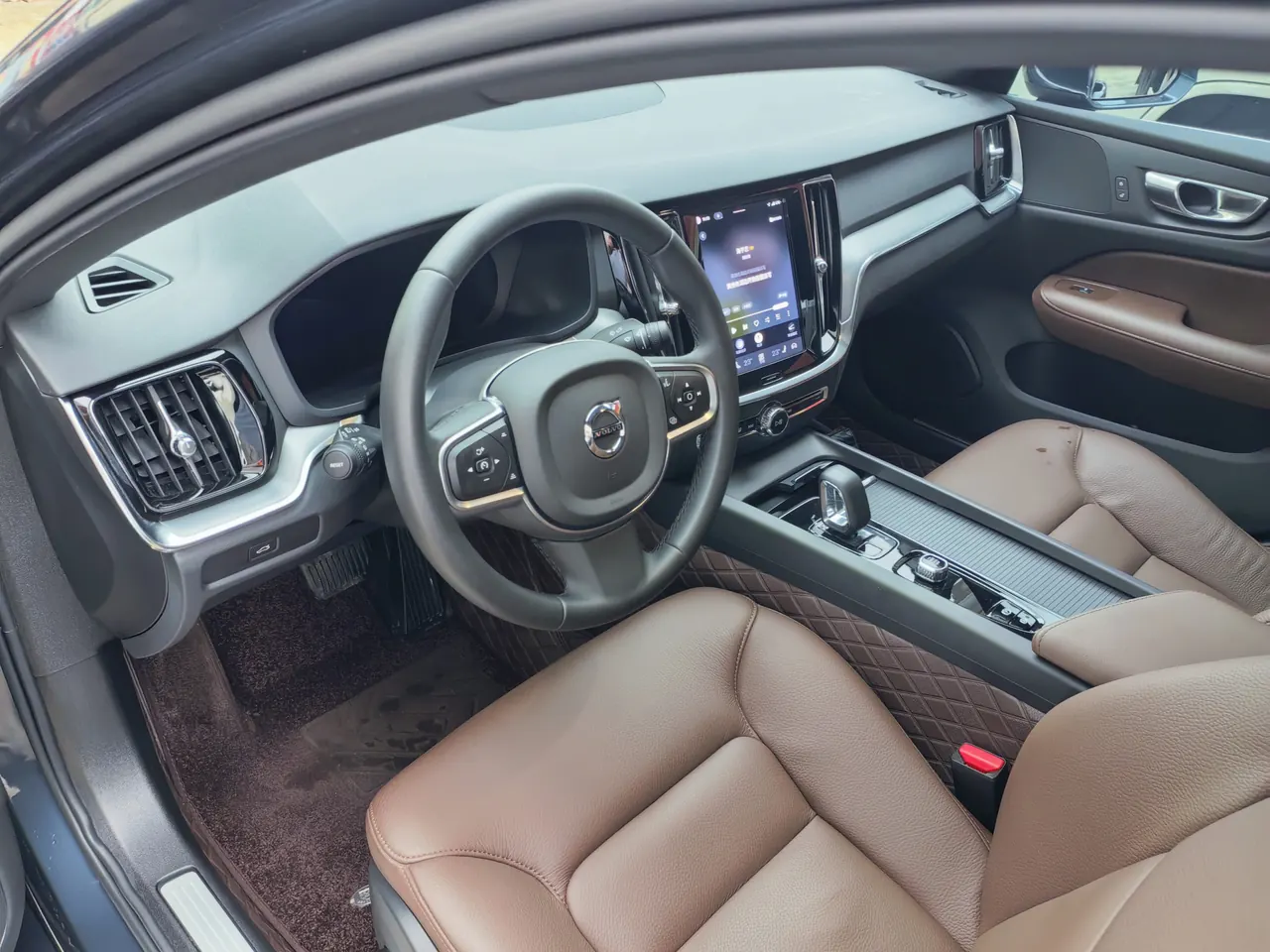 Volvo 2026 S60 48V 2.0T B4 Zhiyi Deluxe Edition Automatic Gear 7