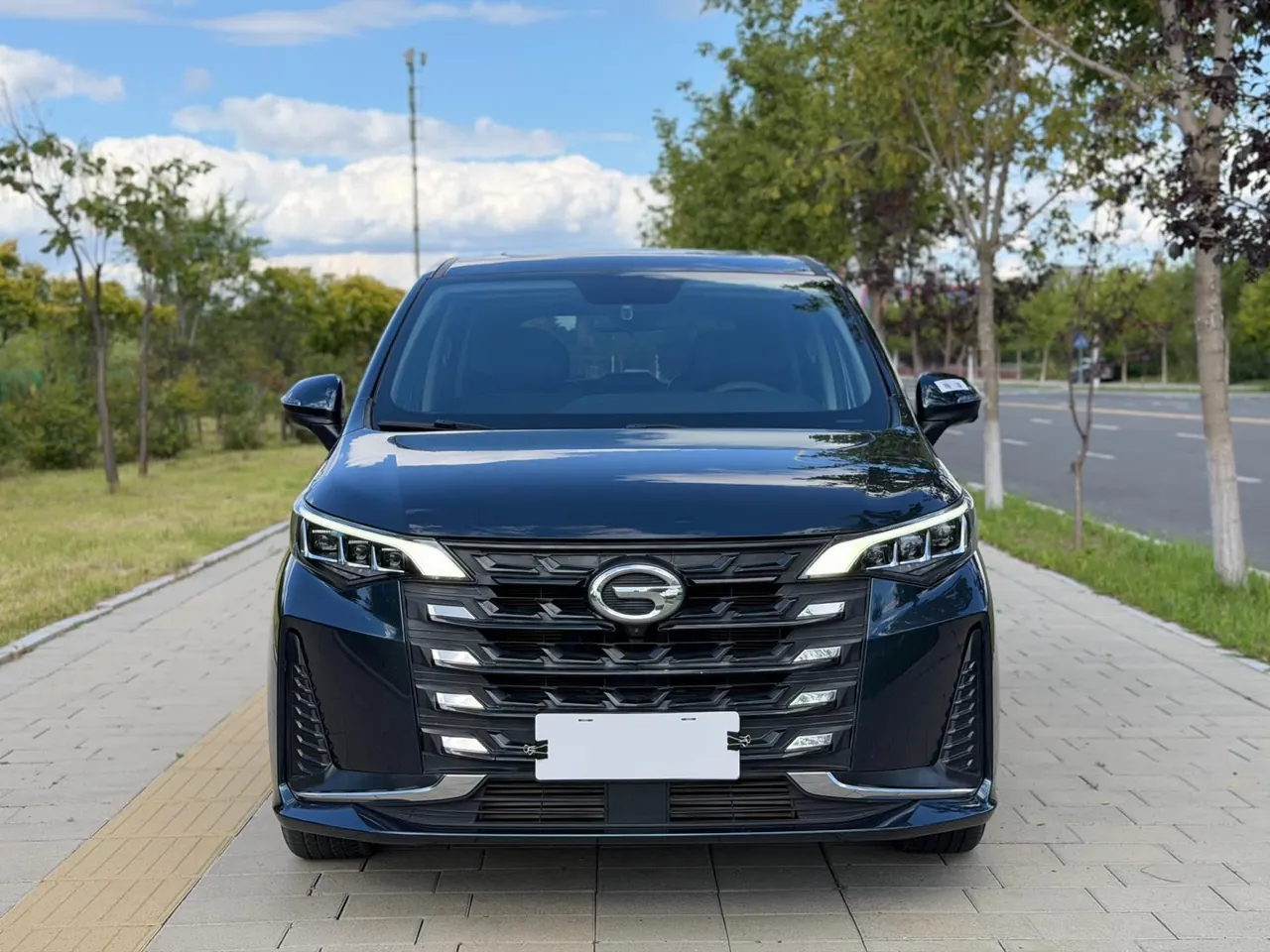 Chuanqi 2021 M6 1.5T 270T Premium Edition 7-seat Automatic Gear 2