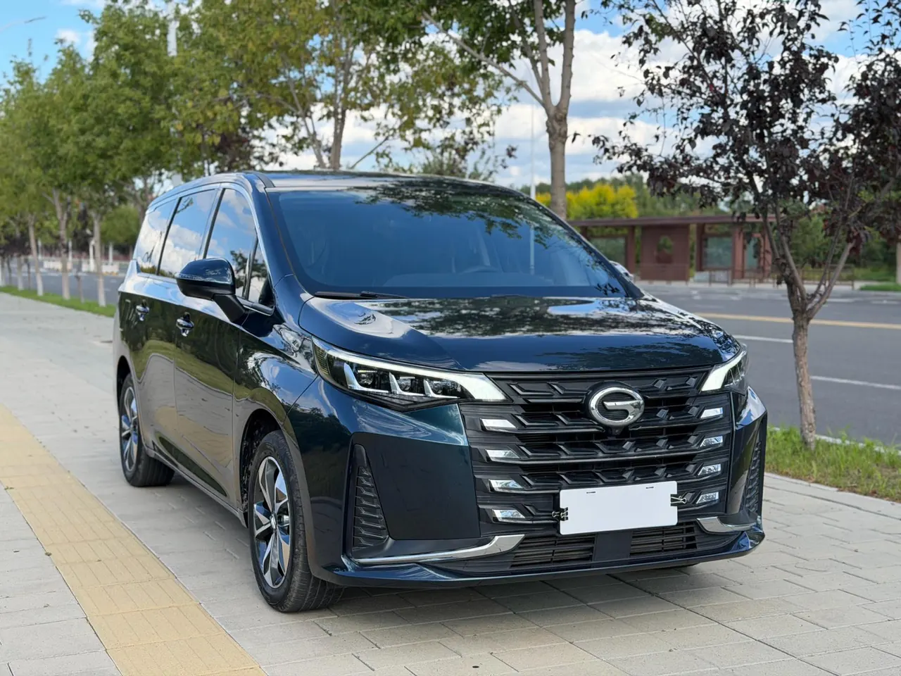 Chuanqi 2021 M6 1.5T 270T Premium Edition 7-seat Automatic Gear 3
