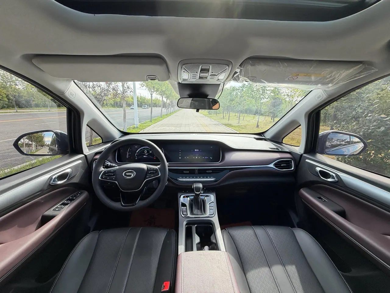 Chuanqi 2021 M6 1.5T 270T Premium Edition 7-seat Automatic Gear 7