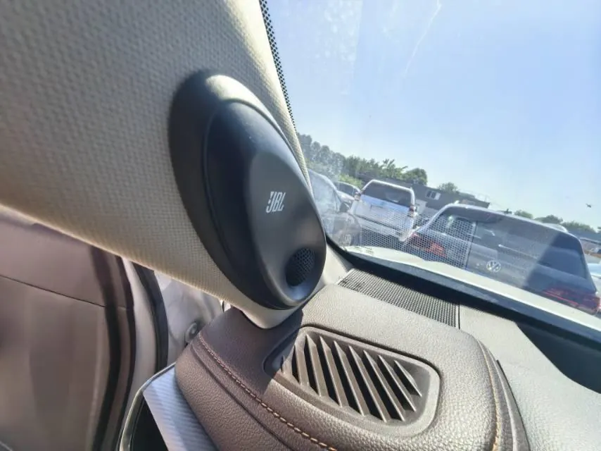 Toyota 2022 Highlander Dual Engine 2.5 Stepless Four-wheel Drive Extreme Edition 7-seat Automatic Gear 4
