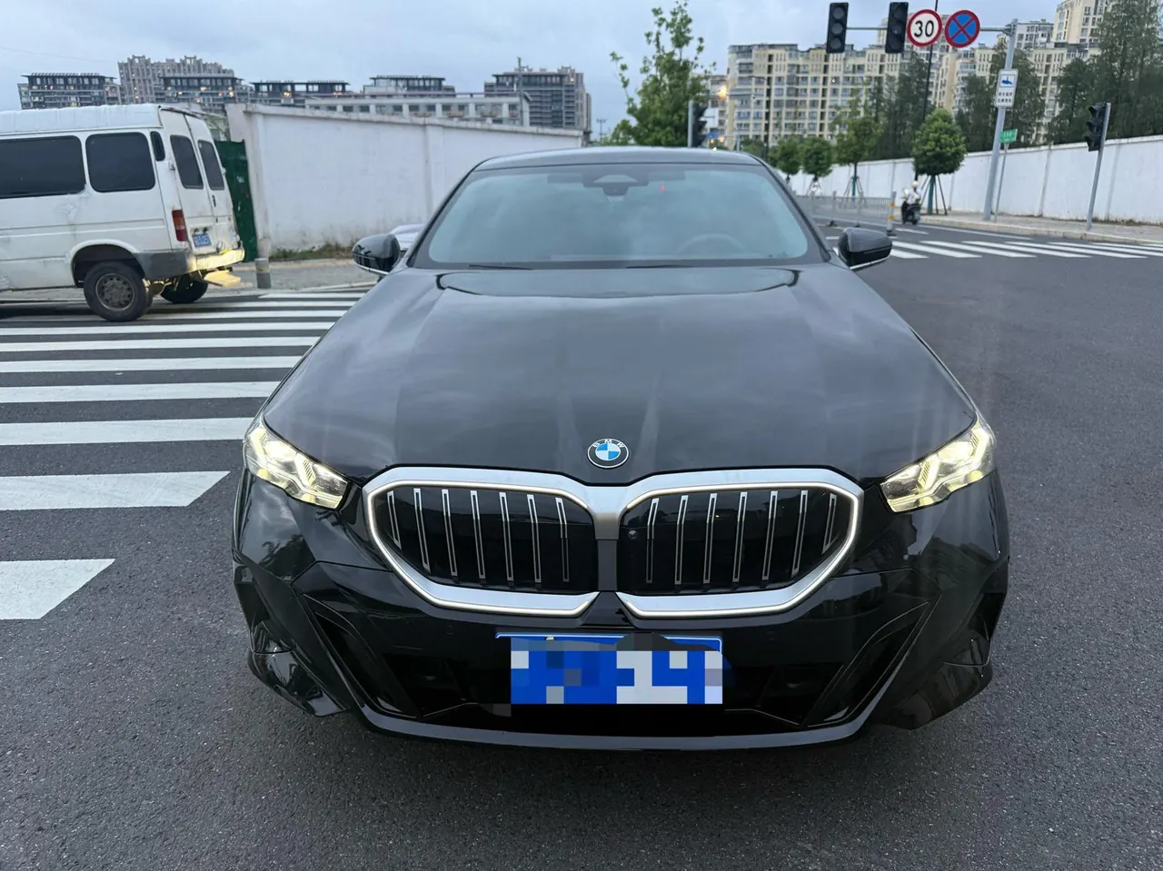 BMW 5 Series 2026 model 530Li 48V 2.0T Leading Edition M Sport Package Automatic 2