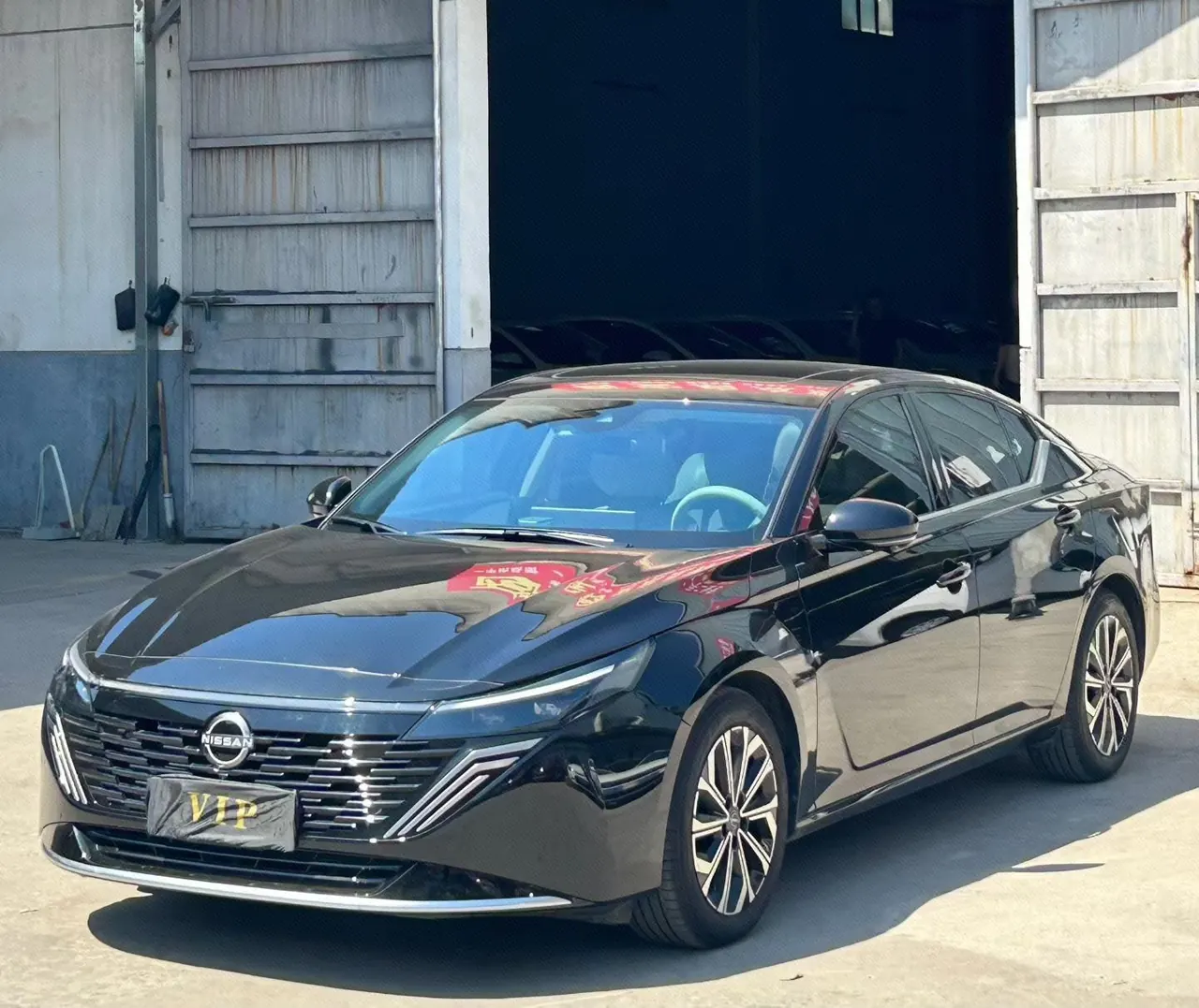 打开图片灯箱:Nissan 2026 Teana 2.0 Stepless Hongmeng Cockpit Intelligent Super Comfortable Automatic Gear