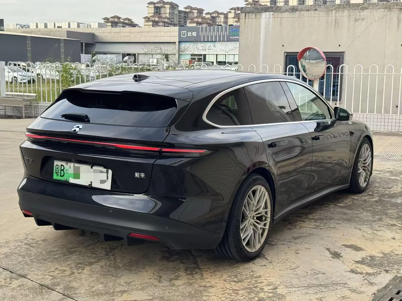 NIO 2024 ET5T 75kWh Touring automatic 3