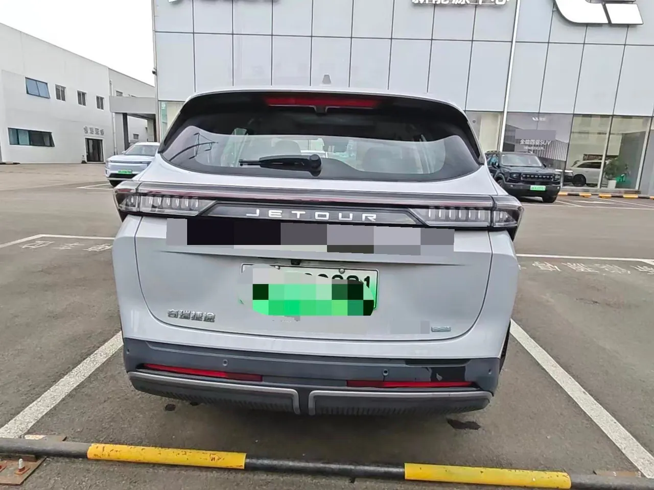 Jetour 2024 ShanHai L7 1.5T 120km ULTRA 7-seat automatic gear 3