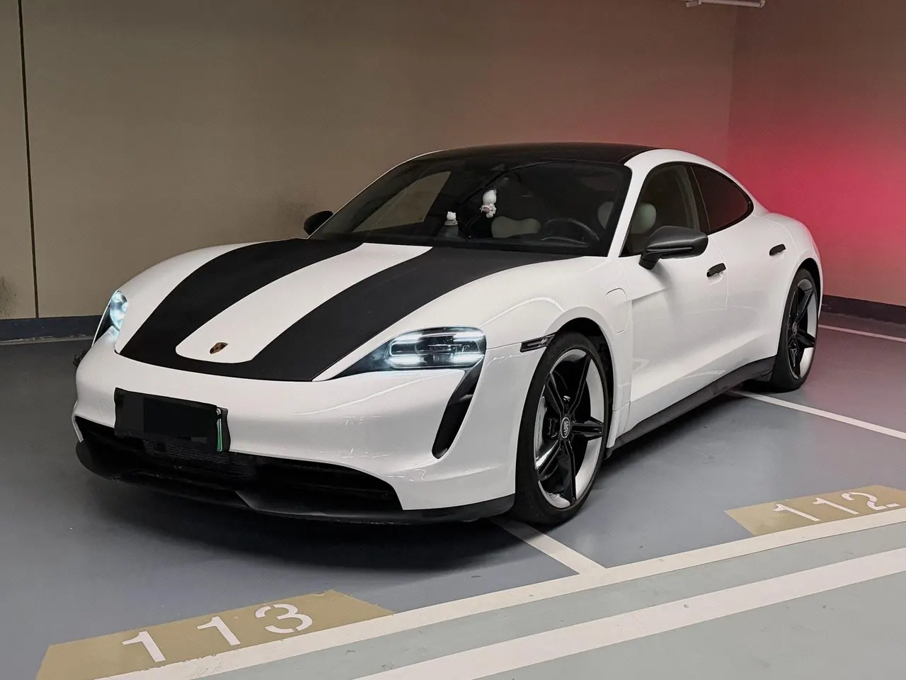 Porsche Taycan (Imported) 2020 Taycan Taycan Automatic - View 1