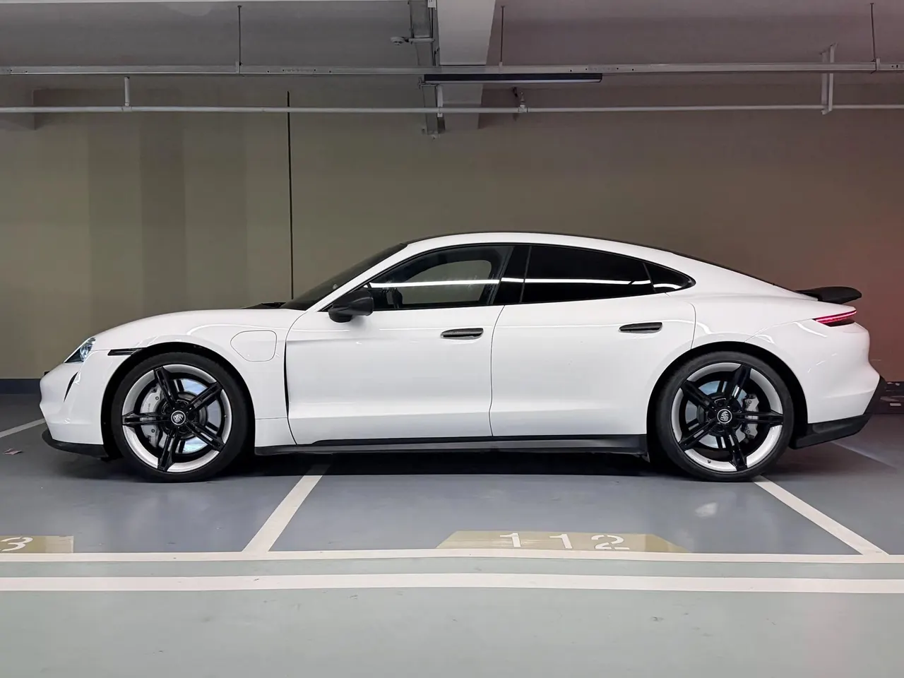 Porsche Taycan (Imported) 2020 Taycan Taycan Automatic 5