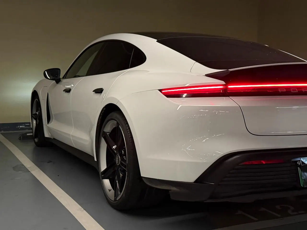 Porsche Taycan (Imported) 2020 Taycan Taycan Automatic 9