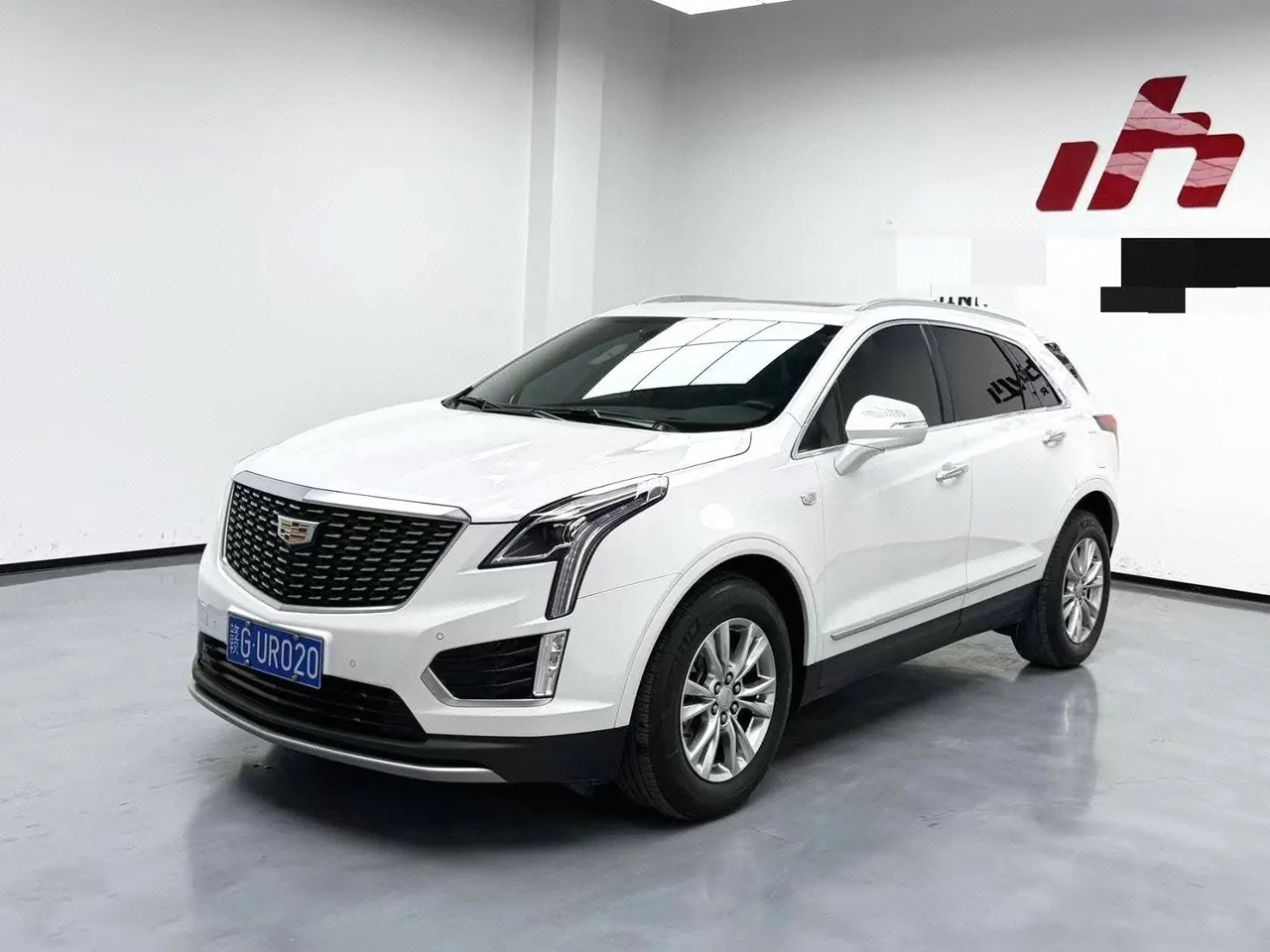 Open image lightbox: Cadillac 2022 XT5 48V 2.0T Two-Drive Luxury Automatic Gear