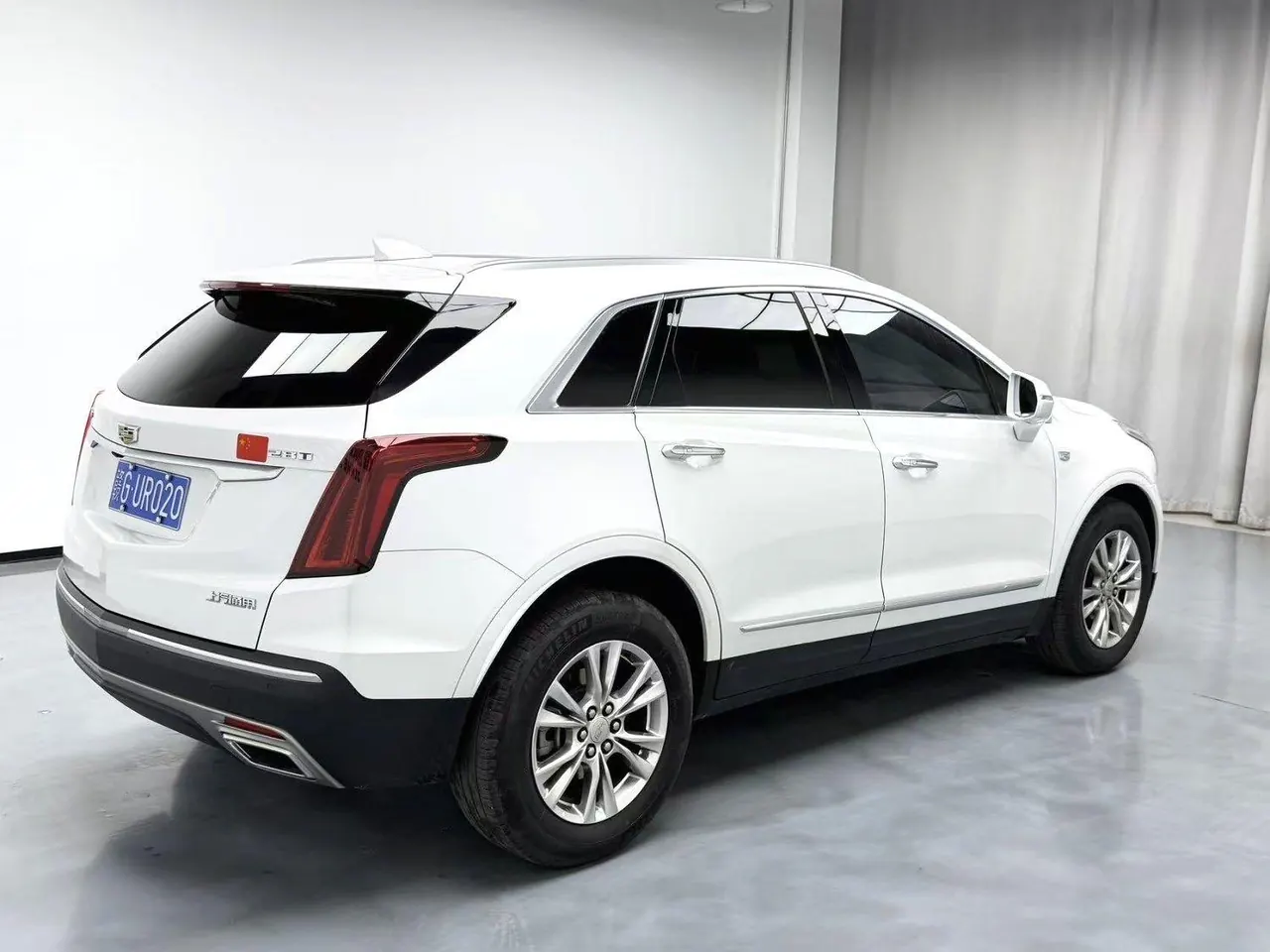 Cadillac 2022 XT5 48V 2.0T Two-Drive Luxury Automatic Gear 9