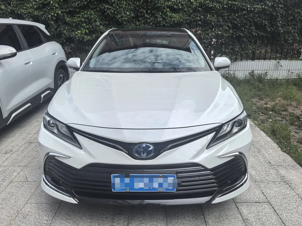 Toyota 2021 Camry Dual Engine 2.5HG Stepless Deluxe Automatic Gear 4