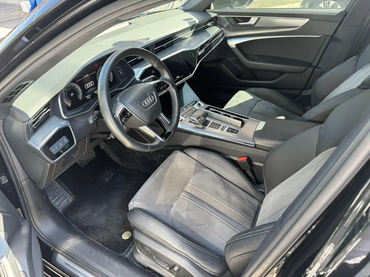 Audi 2021 A6L 2.0TFSI 40TFSI Deluxe Dynamic Automatic 5
