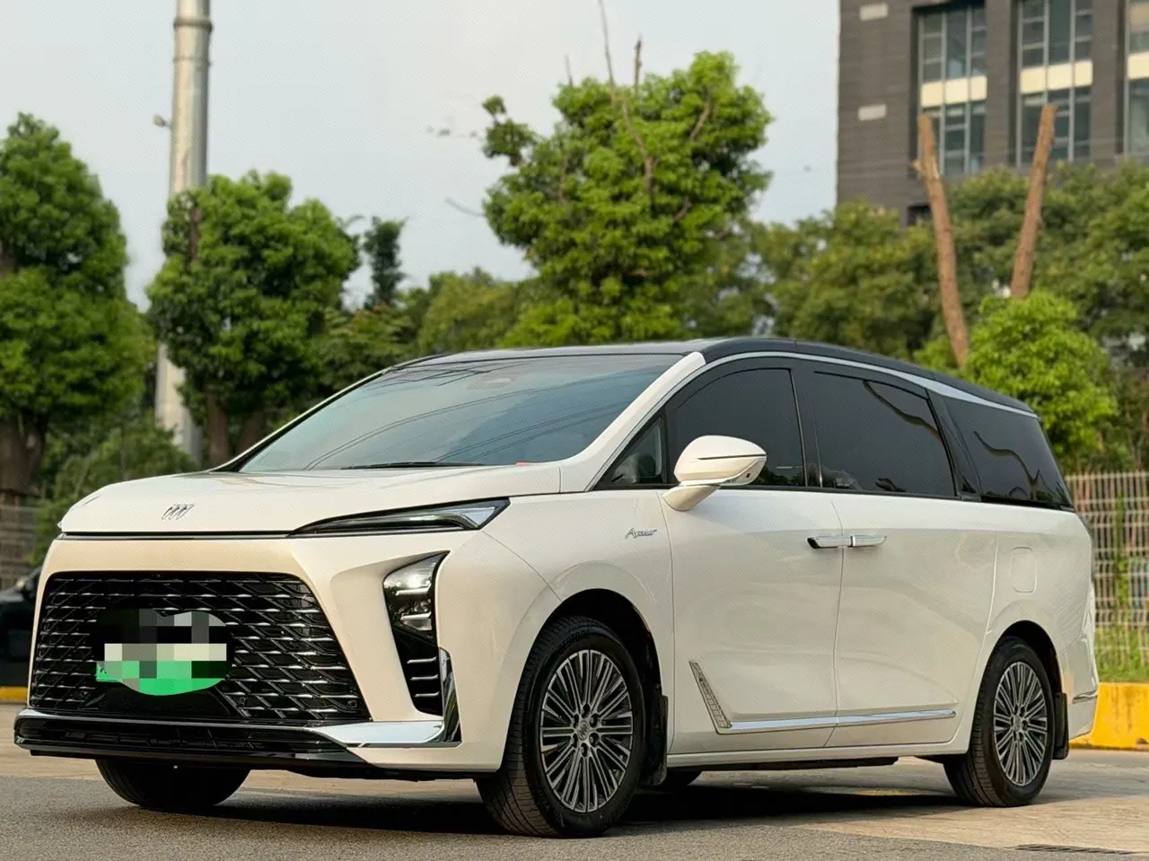 Open image lightbox: Buick 2024 GL8 Lu Zun PHEV 1.5T Smart Edition 7-seat Automatic Gear