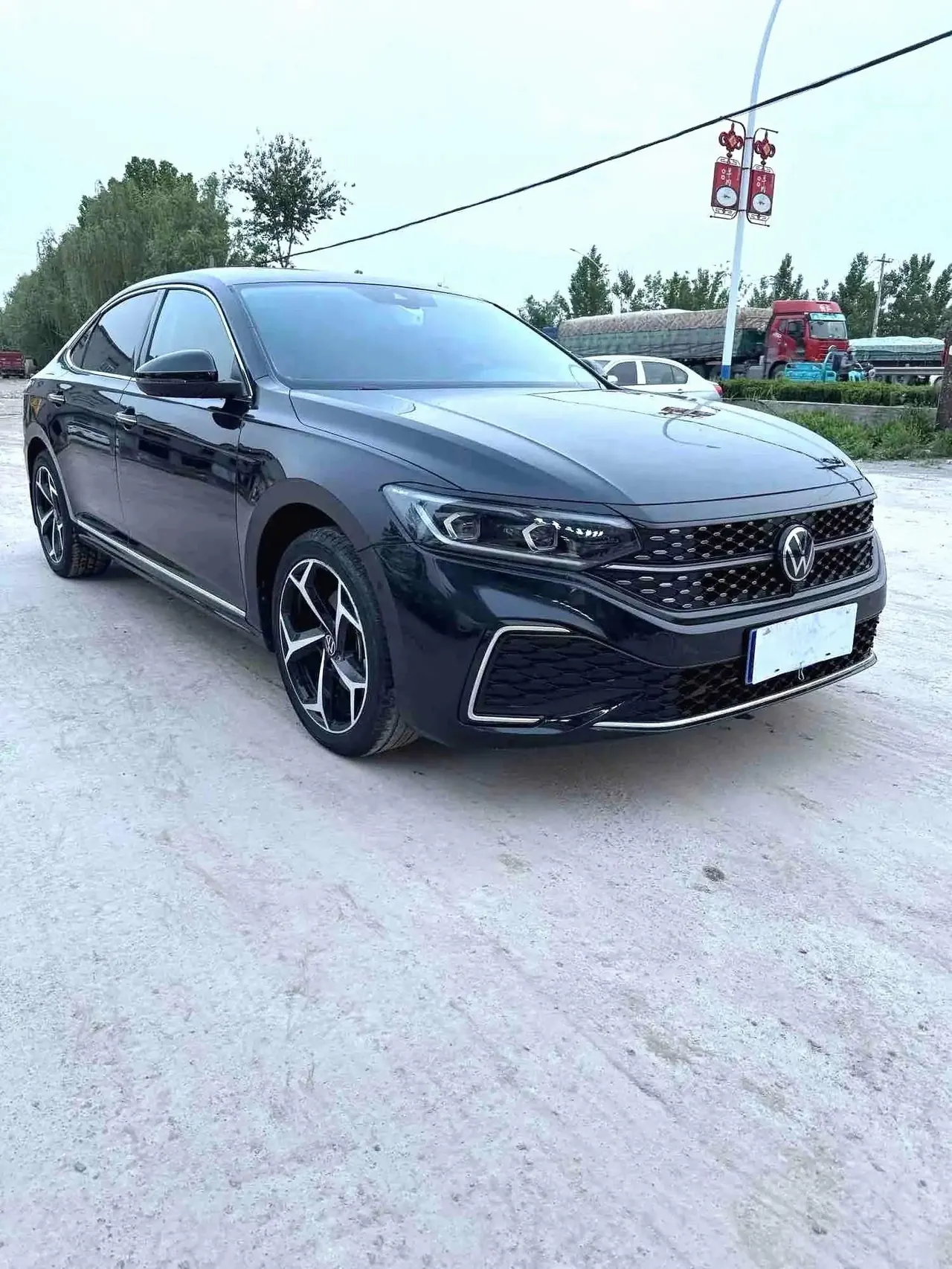 Volkswagen 2023 Passat 2.0TSI 330TSI Elite Edition Automatic 3