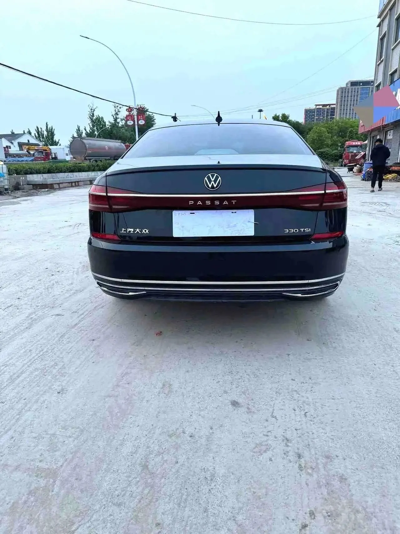 Volkswagen 2023 Passat 2.0TSI 330TSI Elite Edition Automatic 5