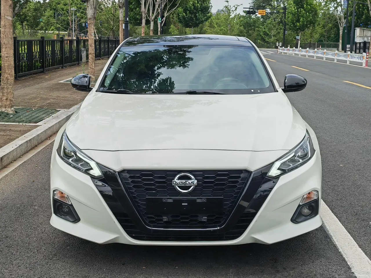 Nissan 2021 Teana 2.0 Stepless XL Comfort Edition Automatic Gear 2