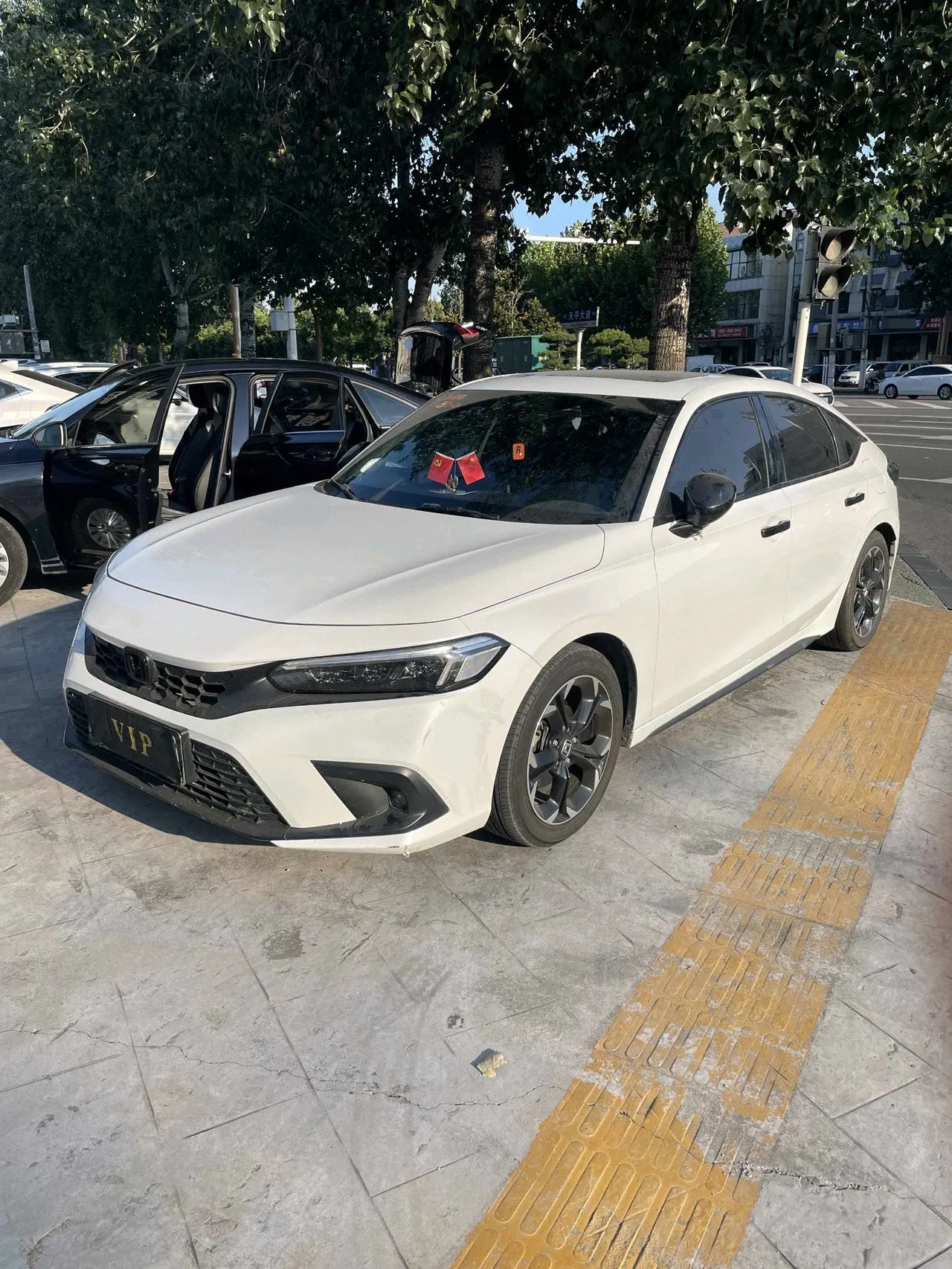 打开图片灯箱:Honda 2023 Civic Hatchback 1.5T Stepless 240TURBO Extreme Automatic Gear