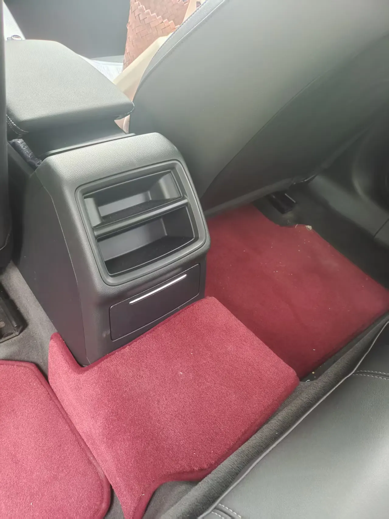 Audi 2020 A4L 2.0TFSI 35TFSI Fashion Dynamic Automatic 5