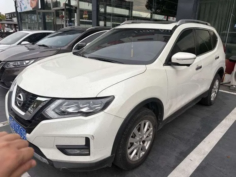 Open image lightbox: Nissan 2023 Qijun Glory 2.0 Stepless Two-Drive Smart Joint Premium Edition Automatic Gear