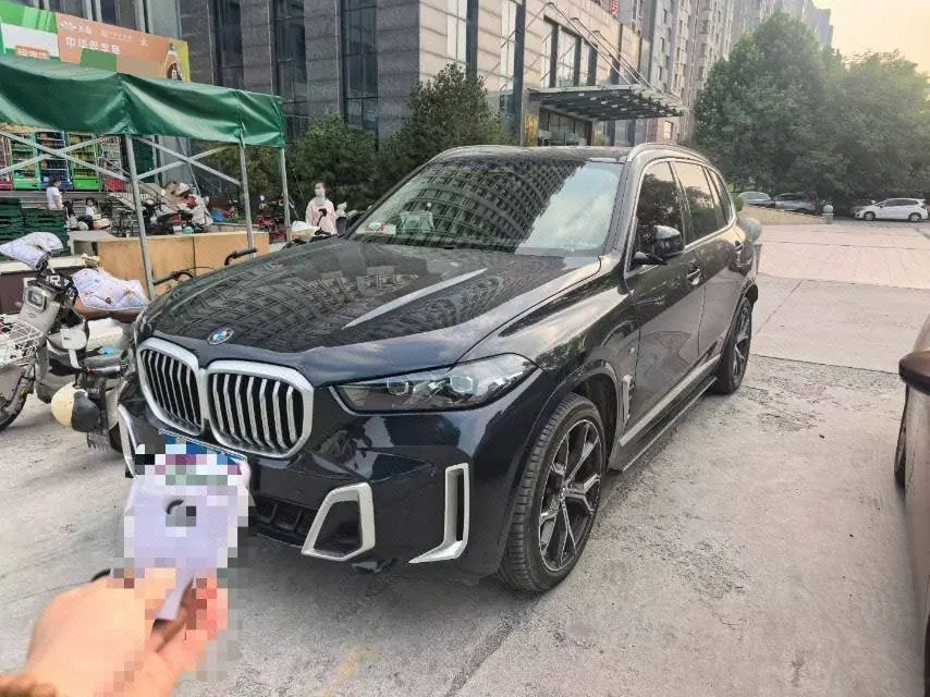 Open image lightbox: BMW 2023 X5 xDrive30Li 48V 2.0T exclusive M sports suit automatic gear
