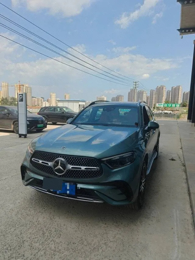Open image lightbox: Mercedes Benz 2025 GLC 300 L 4MATIC 48V 2.0T Luxury 5-seat Automatic Gear