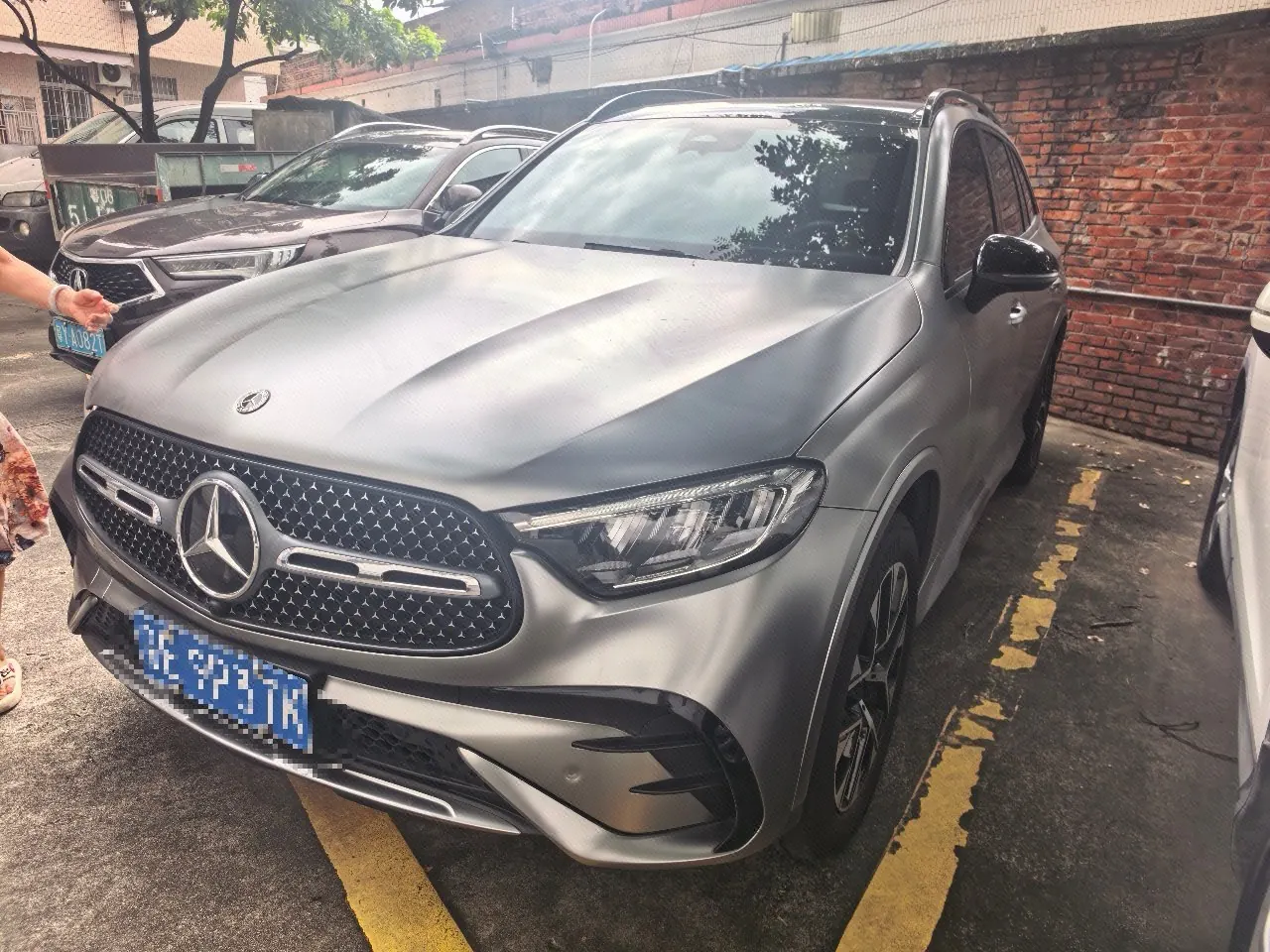 打开图片灯箱:Mercedes Benz 2023 GLC 260 L 4MATIC 48V 2.0T Luxury 5-seat Automatic Gear