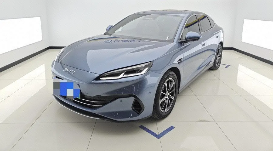 Open image lightbox: BYD 2025 seals 06 DM-i 1.5 stepless smart driving version 120KM honorable automatic gear