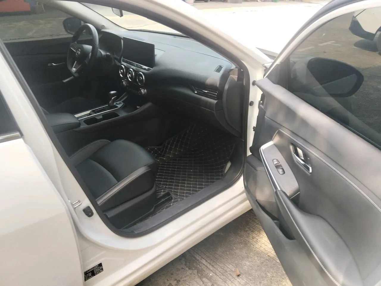 Nissan 2023 Sylphy 1.6 Stepless Pleasant Edition Automatic Gear 3