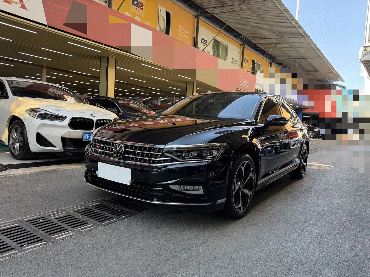 Open image lightbox: Volkswagen 2023 Magotan 2.0TSI 330TSI 2 million Commemorative Luxury Automatic Gear
