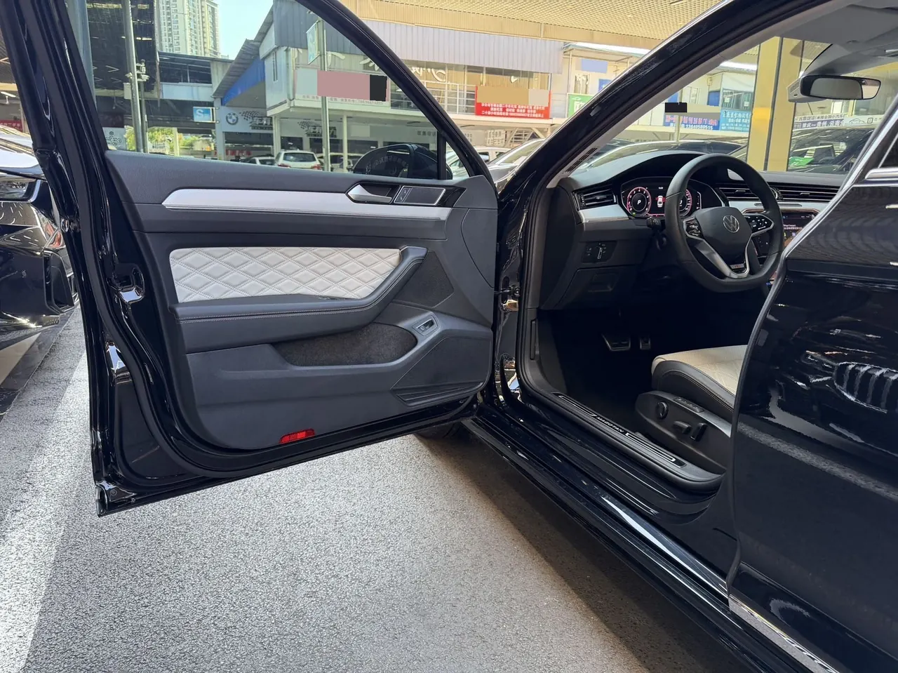 Volkswagen 2023 Magotan 2.0TSI 330TSI 2 million Commemorative Luxury Automatic Gear 10