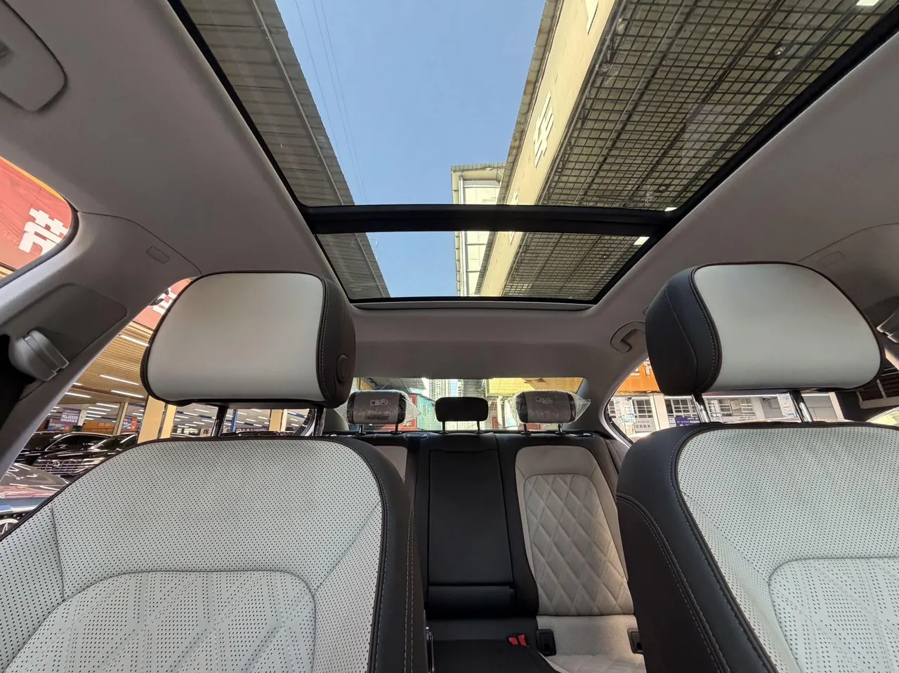 Volkswagen 2023 Magotan 2.0TSI 330TSI 2 million Commemorative Luxury Automatic Gear 21