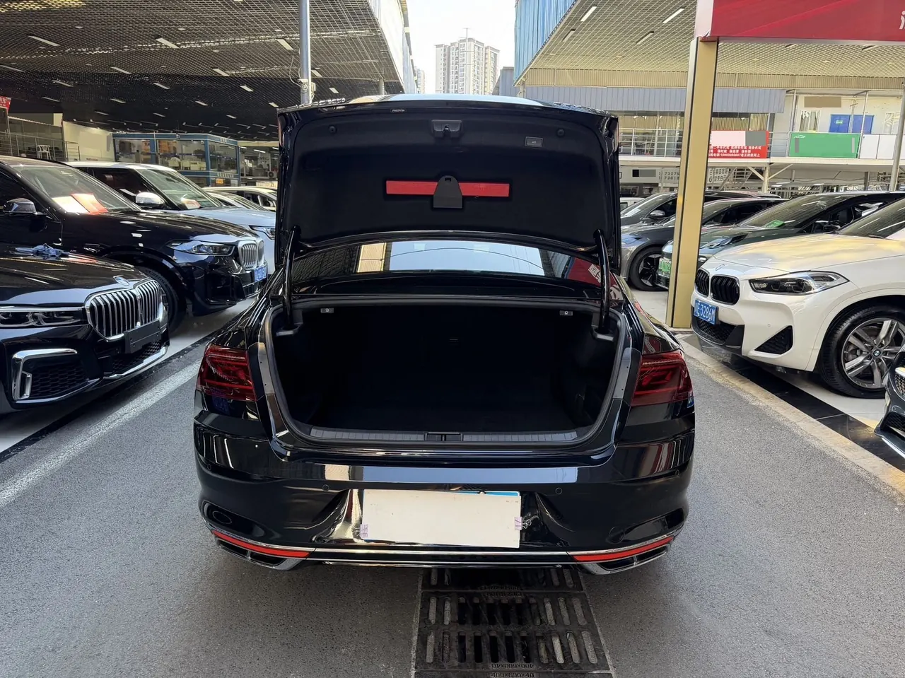 Volkswagen 2023 Magotan 2.0TSI 330TSI 2 million Commemorative Luxury Automatic Gear 23