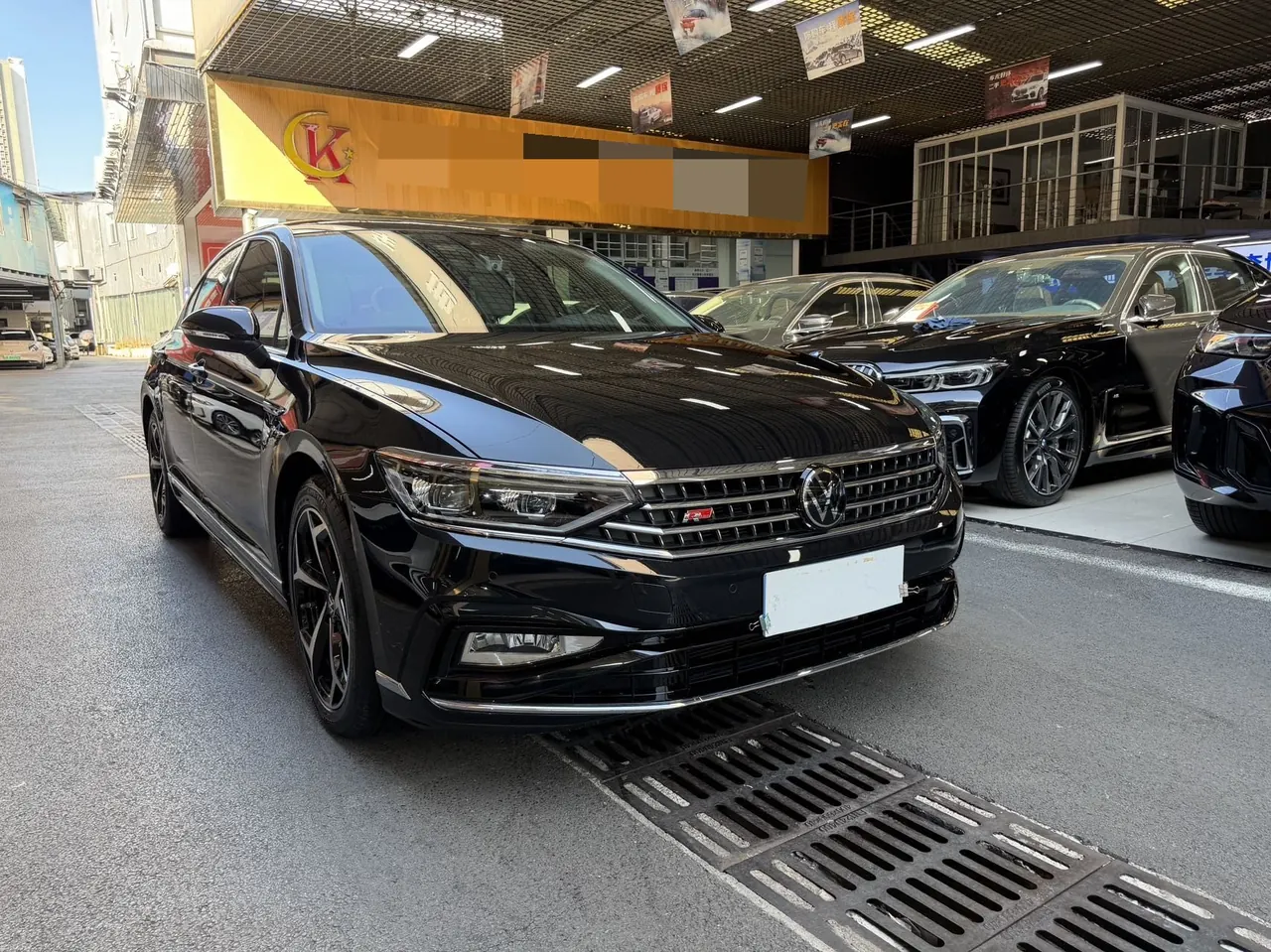 Volkswagen 2023 Magotan 2.0TSI 330TSI 2 million Commemorative Luxury Automatic Gear 3