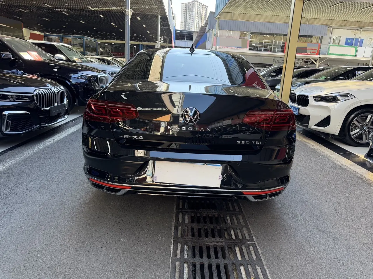 Volkswagen 2023 Magotan 2.0TSI 330TSI 2 million Commemorative Luxury Automatic Gear 5