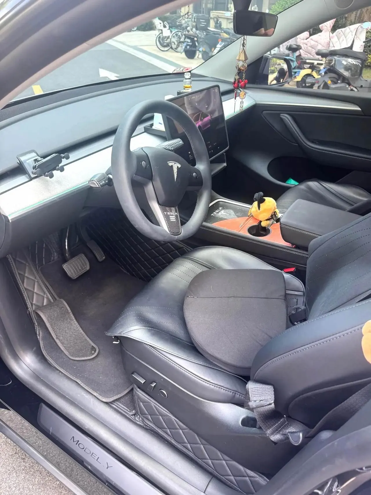 Tesla 2023 Model Y rear-wheel drive version automatic transmission 8