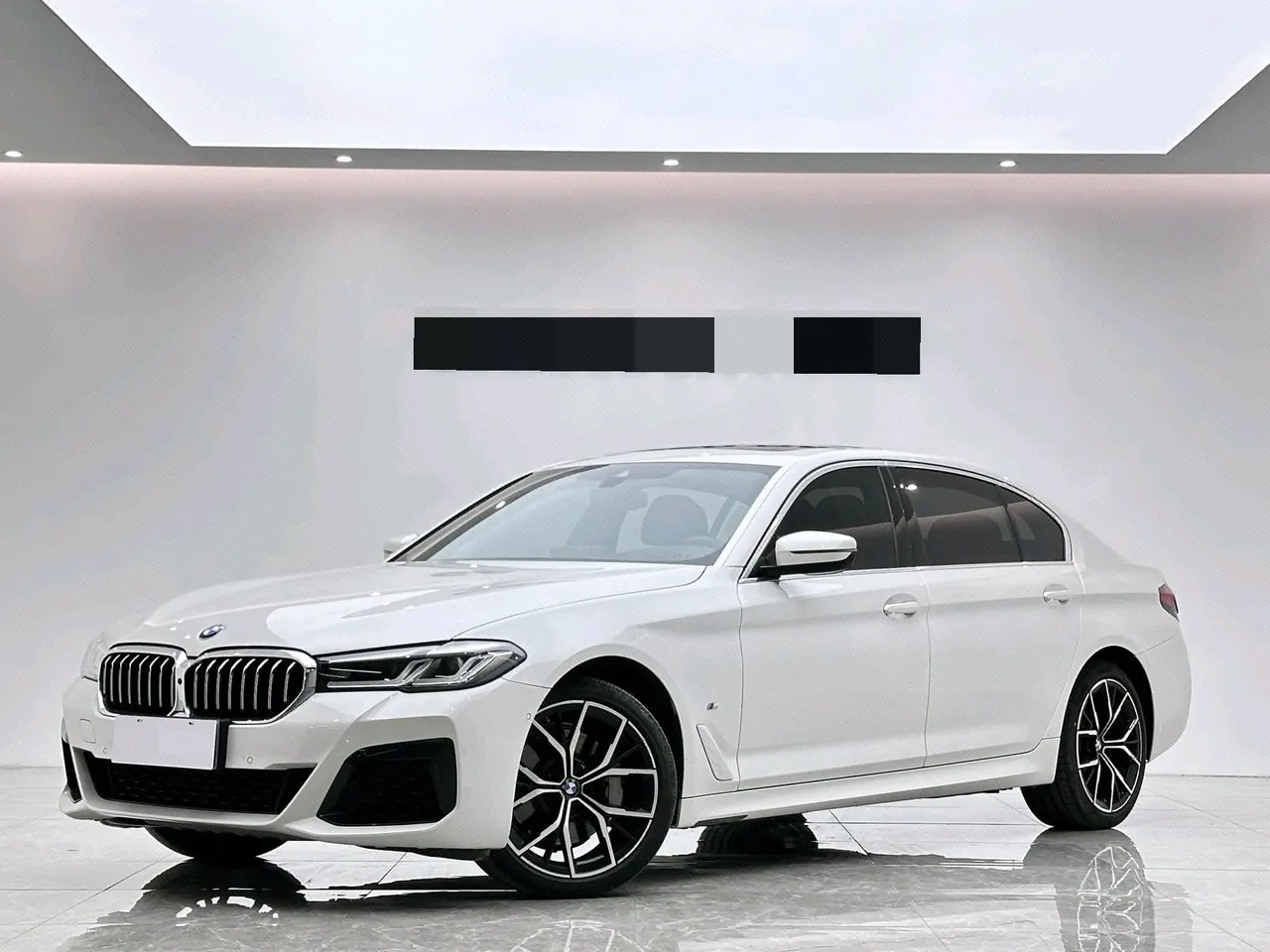 Open image lightbox: BMW 5 Series 2021 530Li 2.0T Exclusive M Sports Suit Automatic Gear