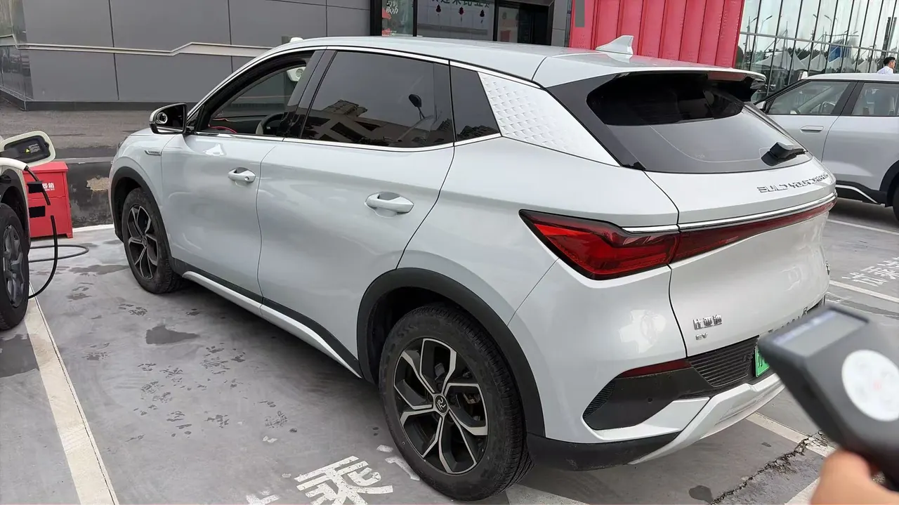 BYD yuan PLUS 2022 yuan PLUS 430KM luxury automatic gear 2