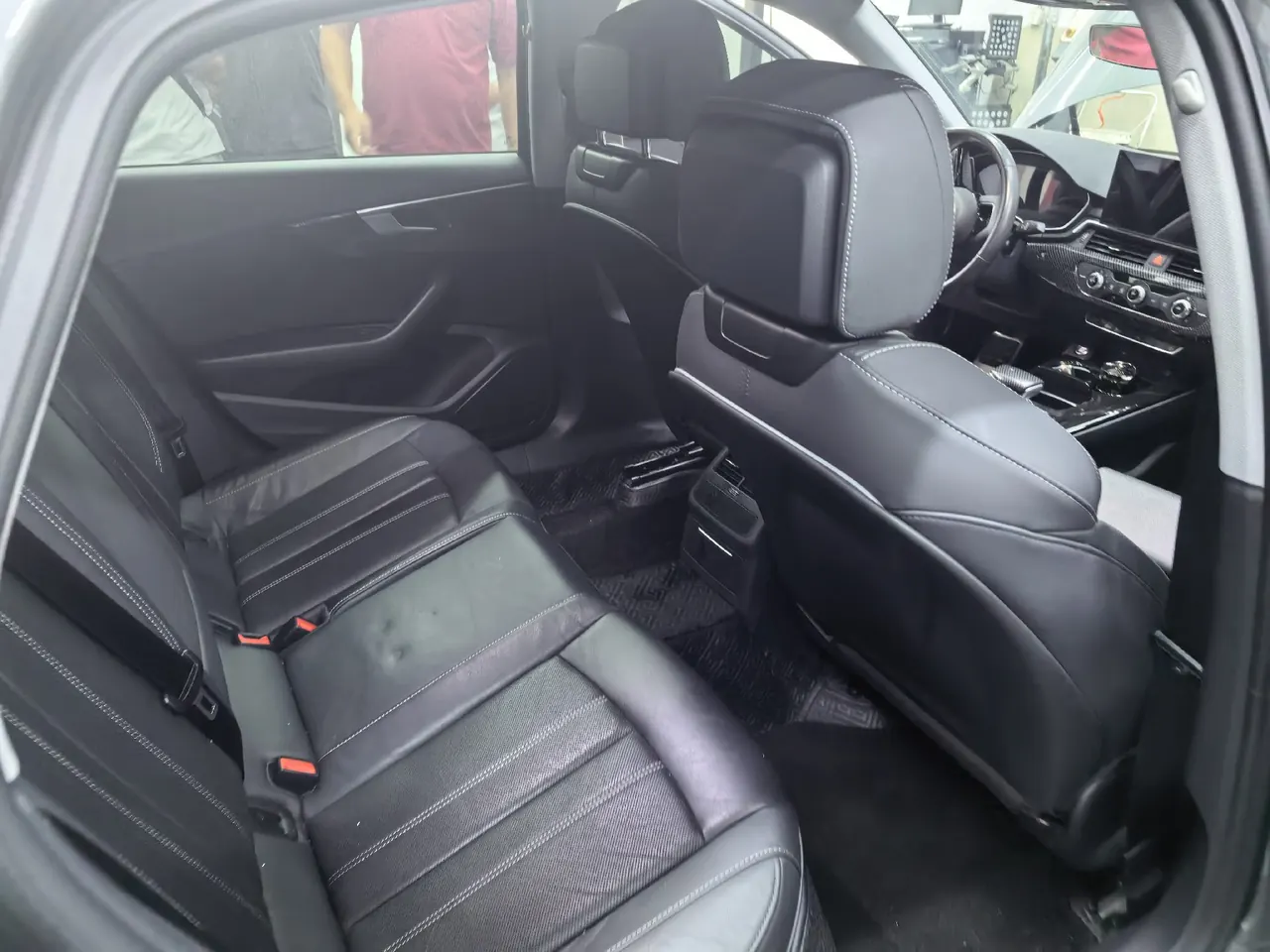 Audi 2020 A4L 2.0TFSI 40TFSI Fashion Dynamic Automatic 3