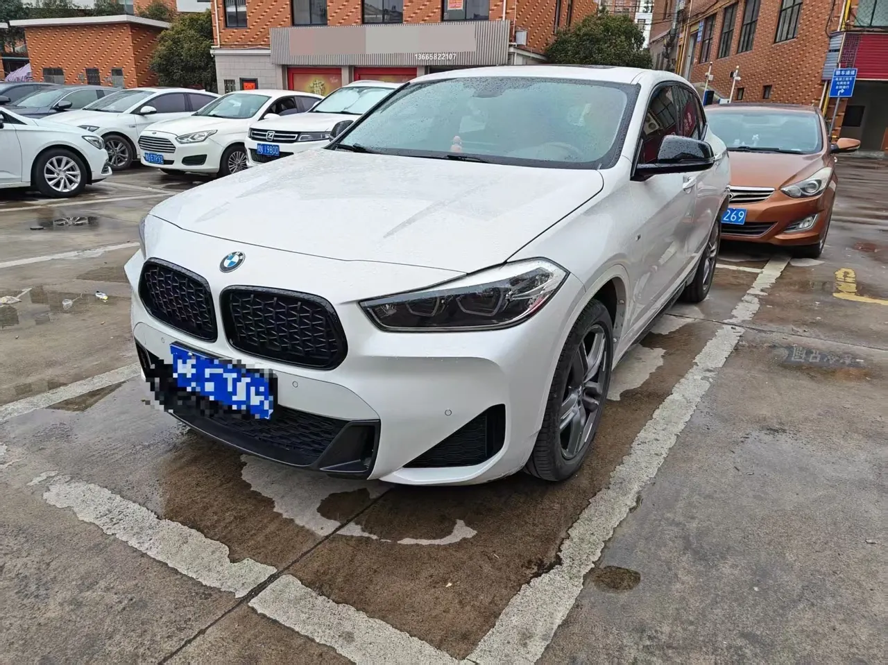 BMW 2023 X2 sDrive25i 2.0T M sports obsidian night version automatic gear 2