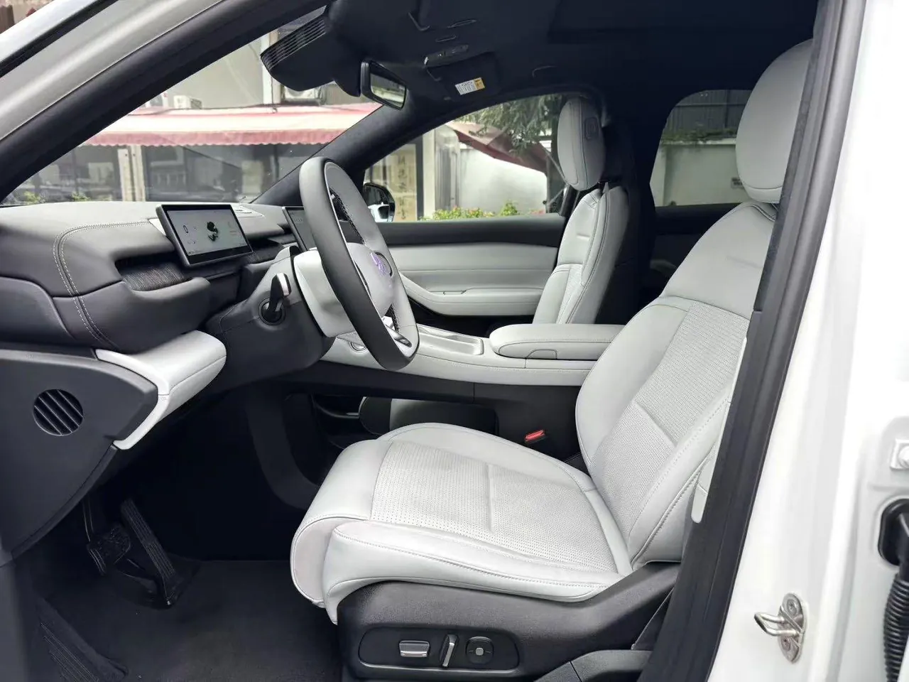 NIO 2024 ES6 75kWh automatic gear 2