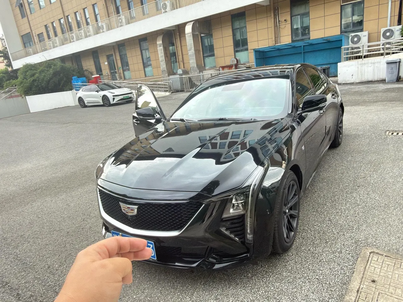 Open image lightbox: Cadillac 2024 CT5 2.0T 28T honorable automatic gear