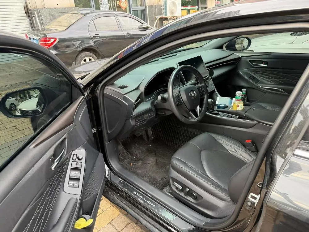 Toyota 2023 Asian Dragon 2.5 Touring Premium Edition Automatic 3